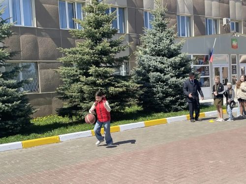 Спортивный май: как Нурлат встретил праздник на Центральной площади