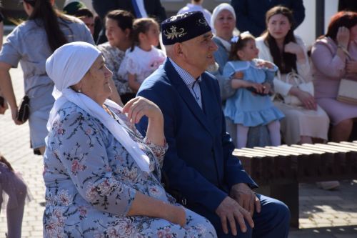 В Нурлате отметили Международный день семьи чествованием золотых юбиляров и многодетных