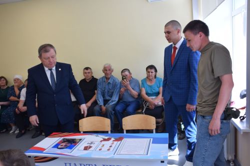 В Якушкине увековечили память погибших героев СВО