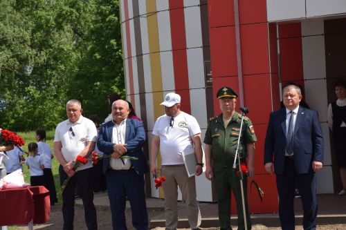 В Якушкине увековечили память погибших героев СВО