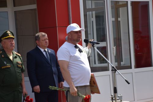 В Якушкине увековечили память погибших героев СВО