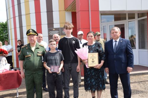 В Якушкине увековечили память погибших героев СВО