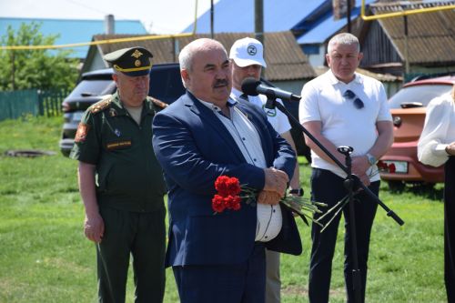 В Якушкине увековечили память погибших героев СВО