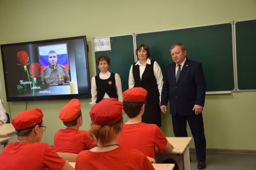 В Якушкине увековечили память погибших героев СВО