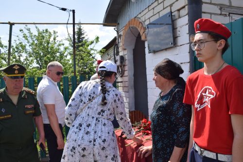 В Якушкине увековечили память погибших героев СВО