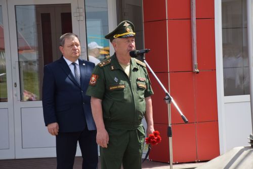 В Якушкине увековечили память погибших героев СВО