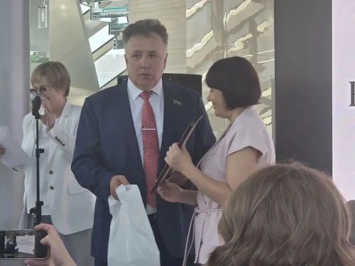 Призвание – служить Слову: главный редактор газеты «Дуслык» Лилия Мубаракшина удостоена высокой награды