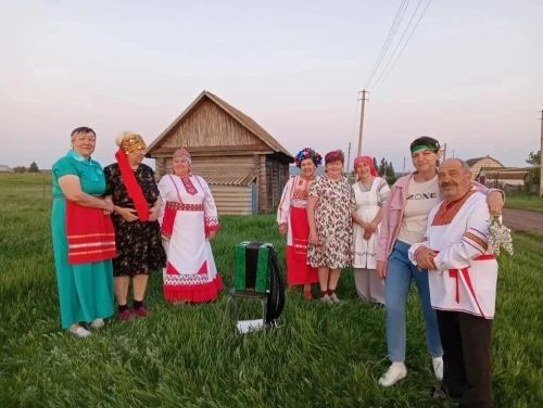 Живая нить традиций: в Вишневой Поляне встретили старинный праздник «Уяв»