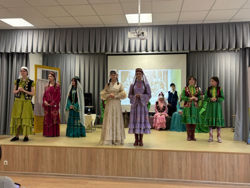 Юные артисты студии «ARTист» из Нурлата выступили в Доме-интернате с постановкой ко Дню Победы