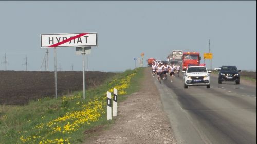 60 спортсменов стартовали на дистанцию в 16,5 км