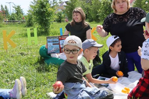 В центральном парке Нурлата ярко и весело отметили День защиты детей