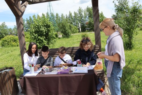 В центральном парке Нурлата ярко и весело отметили День защиты детей