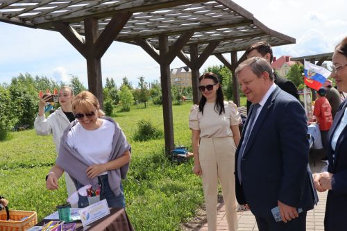 В центральном парке Нурлата ярко и весело отметили День защиты детей