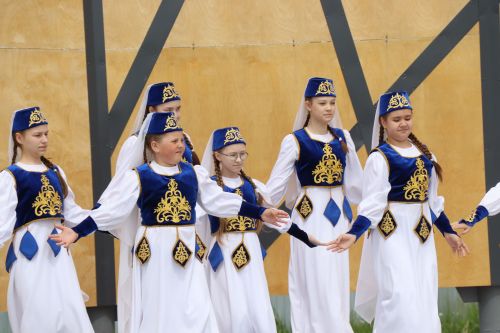 В центральном парке Нурлата ярко и весело отметили День защиты детей