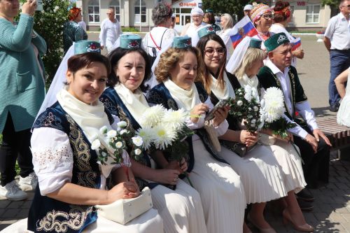 День России в Нурлате отметили масштабным хороводом дружбы