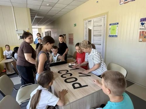В лагере «Заречный» Нурлатского района прошло творческое занятие в преддверии Дня России