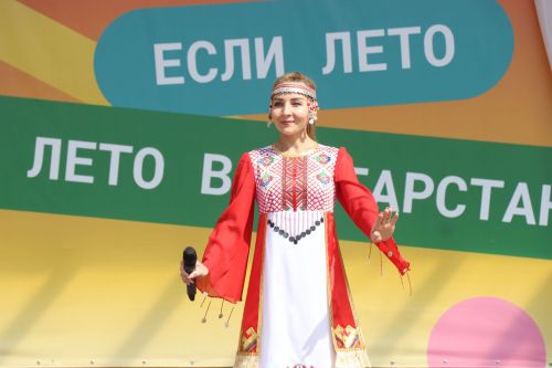 День России в Нурлате отметили масштабным хороводом дружбы