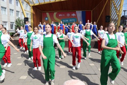 День России в Нурлате отметили масштабным хороводом дружбы