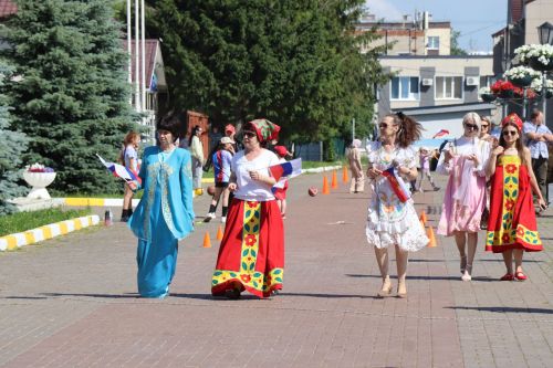 Единство народов: в Нурлате ко Дню России состоялся Парад дружбы