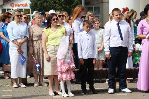 День России в Нурлате отметили масштабным хороводом дружбы