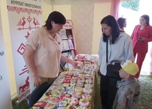 Как «Чӑвашла вула»: библиотека Нурлата открыла тайны енчӗк и каллиграфии