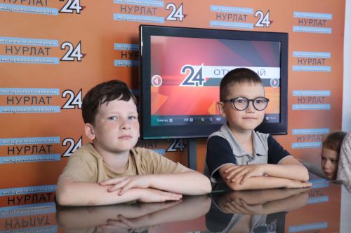 Школьники из лагеря «Бригантина» посетили редакцию «Нурлат-информ» и познакомились с профессией журналиста