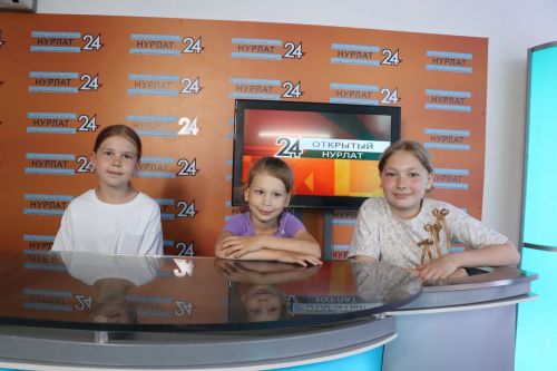 Школьники из лагеря «Бригантина» посетили редакцию «Нурлат-информ» и познакомились с профессией журналиста