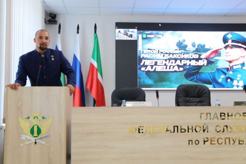 Легендарный экипаж «Алёши»: Расим Баксиков встретился с приставами Татарстана