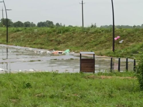 Сотрудники УК ЖКХ привели в порядок парки и скверы Нурлата