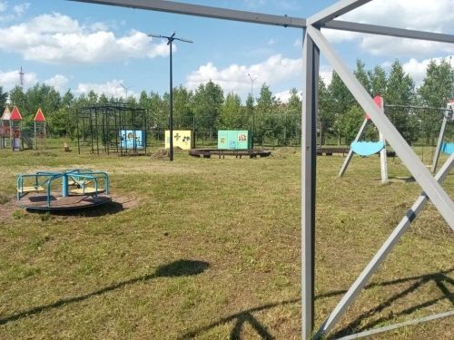 Сотрудники УК ЖКХ привели в порядок парки и скверы Нурлата