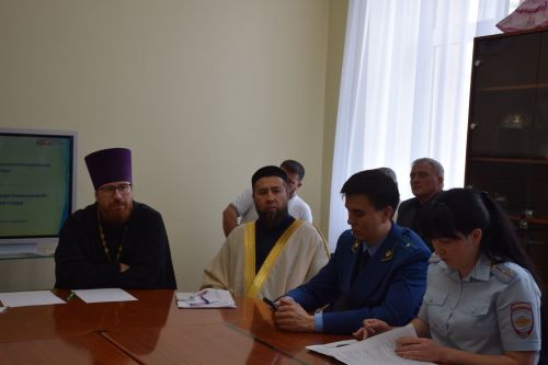 В Нурлате обсудили вопросы взаимодействия с религиозными и общественными организациями