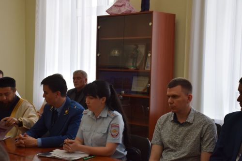 В Нурлате обсудили вопросы взаимодействия с религиозными и общественными организациями