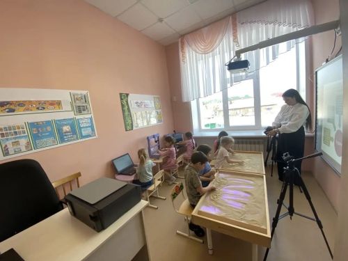 Юные режиссеры из «Солнышка» сняли мультфильм по ПДД