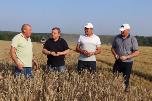 В Нурлатском районе стартовала уборочная кампания