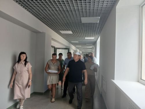 Дамир Ишкинеев провёл рабочее совещание в школе №4