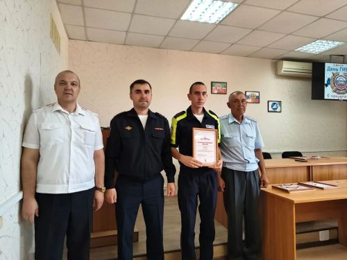 Нурлатские автоинспекторы отмечают профессиональный праздник