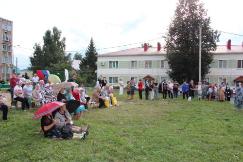 В Нурлате проект «Ут күршеләр» завершился ярким и масштабным  праздником «Флаг моего государства»