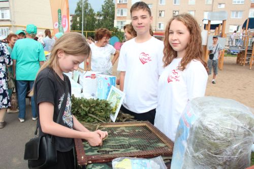 В Нурлате проект «Ут күршеләр» завершился ярким и масштабным  праздником «Флаг моего государства»