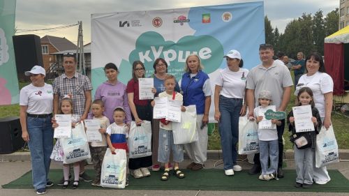 В Нурлате проект «Ут күршеләр» завершился ярким и масштабным  праздником «Флаг моего государства»