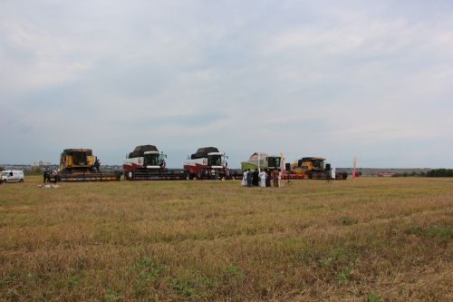 В Нурлатском районе наградили передовых комбайнеров «Нурлат сэте»