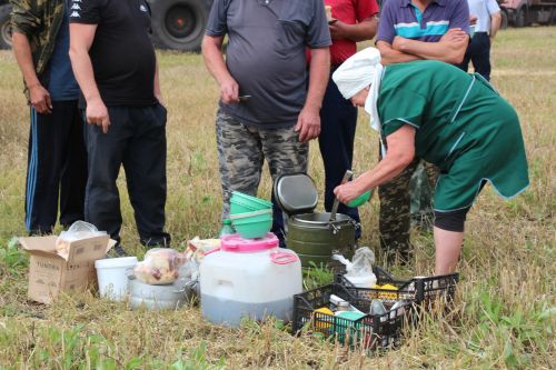 В Нурлатском районе наградили передовых комбайнеров «Нурлат сэте»