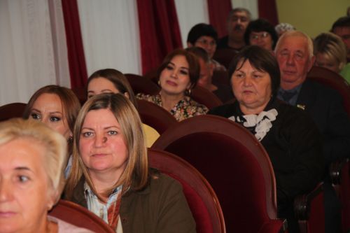 В Нурлате жители мкр. Центральный встретились с руководством района