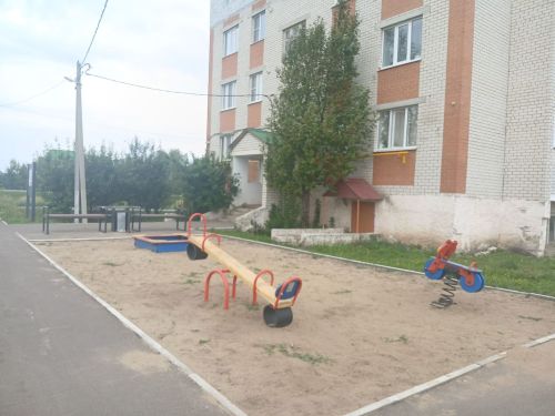 Дамир Ишкинеев проверил чистоту в парках и дворах Нурлата