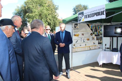 День Республики, День города и День нефтяника в Нурлате начались с церемонии награждения