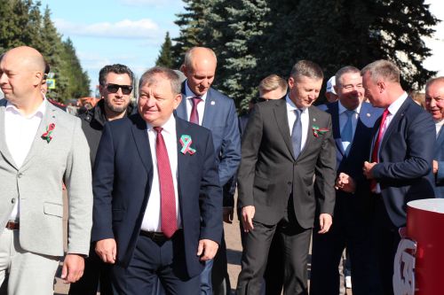 День Республики, День города и День нефтяника в Нурлате начались с церемонии награждения