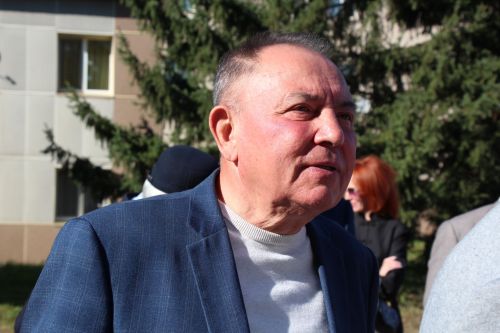 День Республики, День города и День нефтяника в Нурлате начались с церемонии награждения