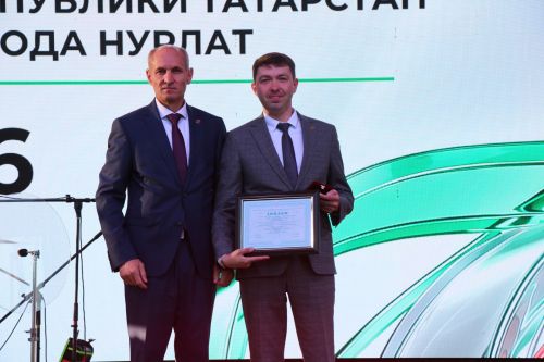 День Республики, День города и День нефтяника в Нурлате начались с церемонии награждения