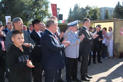 День Республики, День города и День нефтяника в Нурлате начались с церемонии награждения