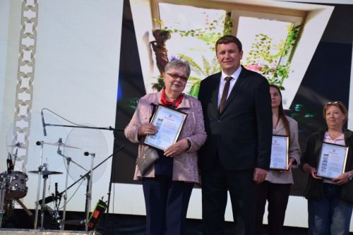 В Нурлате наградили победителей районного конкурса по оформлению и озеленению территорий