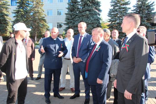 День Республики, День города и День нефтяника в Нурлате начались с церемонии награждения
